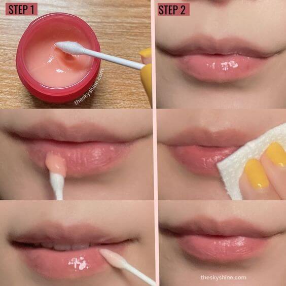 How to use  Laneige Lip Sleeping Mask 1. How to quickly use a lip mask for lip makeup  STEP 1. Apply a lip mask over the lips with a cotton swab or applicator.