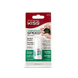 How to use kiss gel fantasy nail Step 3. Press it on your fingernails for about 5 seconds.