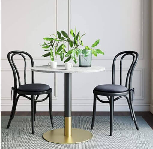 7 Mid Century Modern Round Table & tips
Mid-Century Modern black small Table for 2 or 3 persons If the floor color and the color of the table are similar, as shown in the picture above, the carpet can be used to create a visual effect that distinguishes space. 