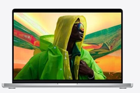apple macbook pro 16"