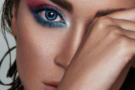 2022 beauty trend:Colorful eyeliner