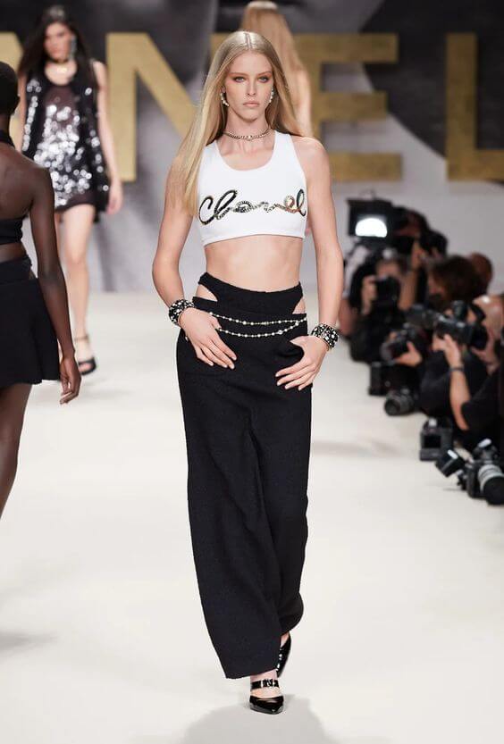 The 10 Best LOW Pants trend ss fashion 2022 Chanel fashion shows ss 2022