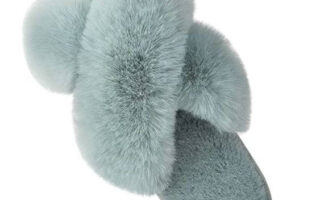 12 Best Women Slippers: Fuzzy Fluffy 2022