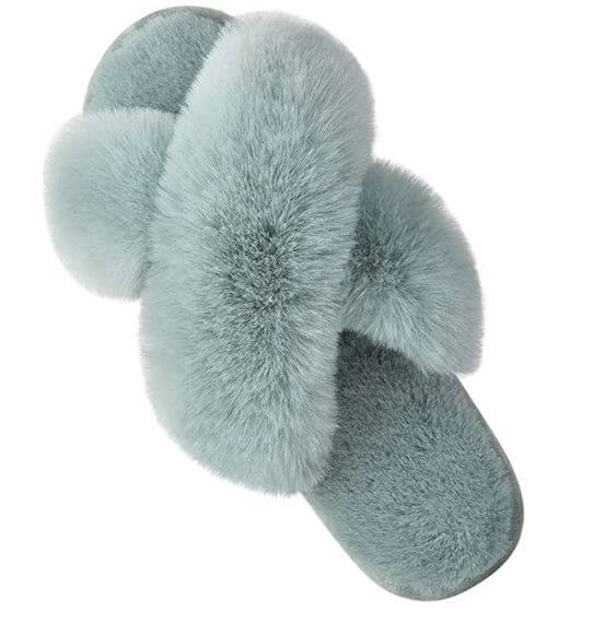 12 Best Women Slippers: Fuzzy Fluffy 2022