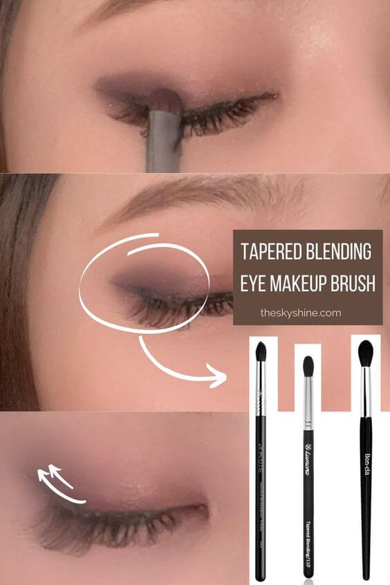 Eyeshadow: Laura Mercier Violet Ink Review 2. How to use: Eye Makeup brush Tip, When used in the tail of the eyelids with deep dark shades, if I use a tapered blending eye makeup brush for natural blending, the blending only for this part becomes natural.
