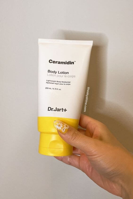 Dr. Jart Ceramidin Body Lotion Review Dr.Jart Ceramidin Body Lotion is a good body lotion to use in sticky weather like summer. It is light and contains ceramide, so it makes your skin soft and moisture.