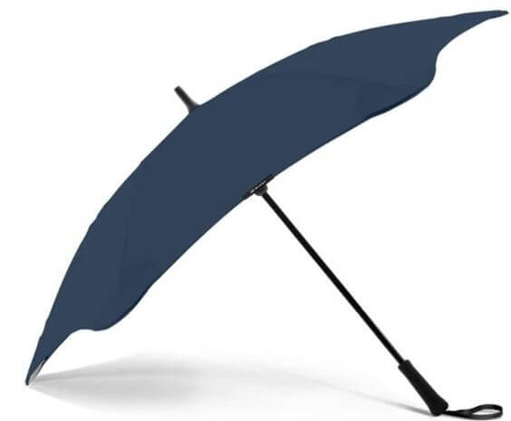 4 Best mini travel umbrella 2022 1. High Quality Windproof Umbrella Blunt BLUNT Metro Travel Umbrella is strong and compact, light. And the unique patented design makes lovely memories every moment in the rain