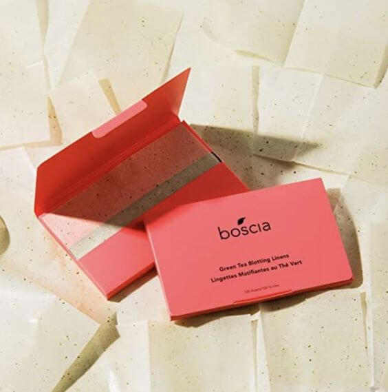 4 Best blotting paper for oily skin 2022 Boscia blotting linens contain green tea. Green Tea is an antioxidant that soothes as it protects the skin.