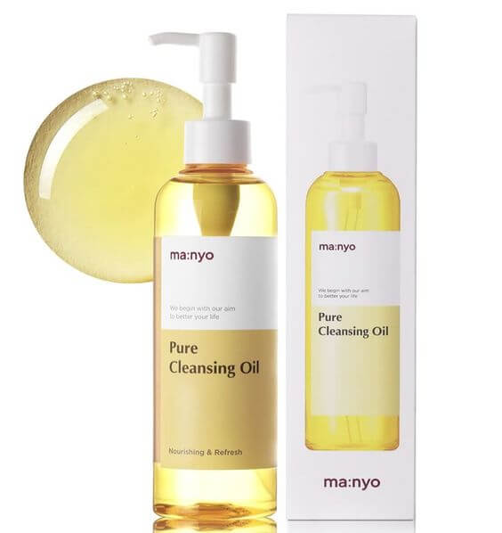 3 Best Cleansing Oils For Oily Skin: A Refreshing Deep Cleanser 1. MANYO: Clear and Glowing Complexion Manyo Pure Cleansing oil is a game-changer for those with oily skin that produces a lot of sebum. Enriched with Argan Kernel Oil, Jojoba Seed Oil ingredients, it removes excess sebum, giving your skin a matte and smooth finish.
