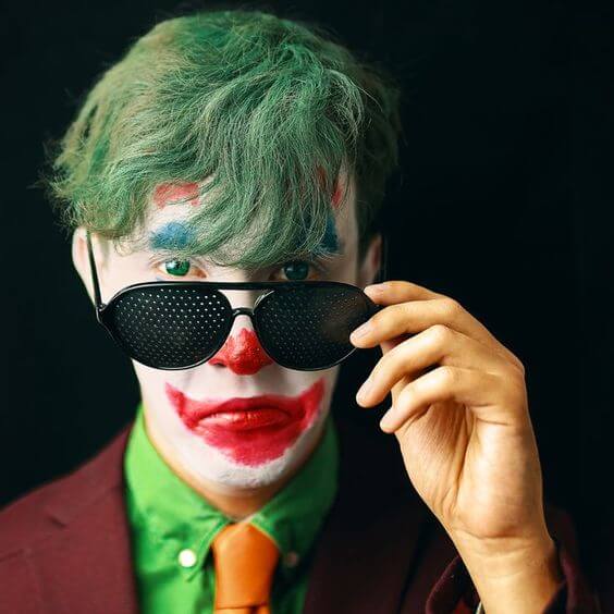 19 Best Halloween Joker Costume Idea: Makeup, Hair, Suit 2. Green Hair Joker characters can quickly create green hair with wigs or hairspray. If you want green hair for just one day, I recommend using a wig or hair spray. 