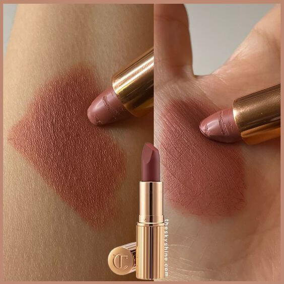 Charlotte Tilbury Lipstick Pillow Talk Review 1. Color Pillow Talk is a warm nude pink with matte finish. And even if your lips are dry, the wrinkles on your lips don't stand out. It's a stick-type lipstick that's hydrating and creamy.