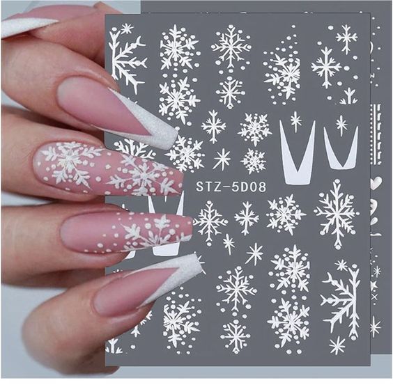 THE 12 BEST SNOWFLAKE NAIL DESIGN IDEAS & PRODUCTS 3. Nail Art Sticker 
White Snowflake Nail Art Sticker 