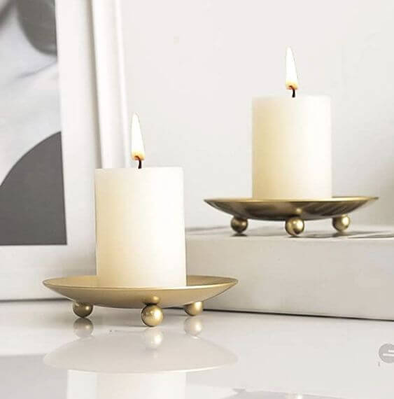 10 Best Decorative Christmas Candles 5. Cute Tealight Candles  Get the look:  Plate Candle Holder