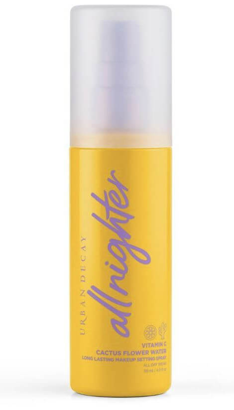 Makeup Setting Spray: The Secret to Long-Lasting Makeup The Best Makeup Setting Sprays URBAN DECAY ALL NIGHTER VITAMIN C is best for dry and combination, dehydrated oily skin. And it provides natural radiant. In addition, it completes the flawless moisturizing and waterproof makeup.