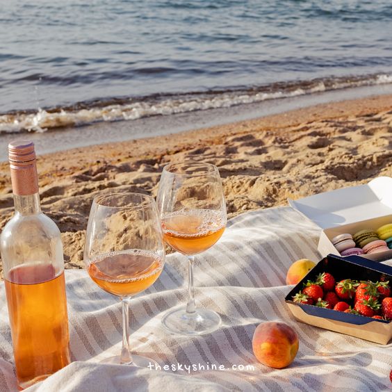 What's The Difference Between Rose Wine and Dry Rose Wine? 2. Food Pairings Both rose wine and dry rose wine pair well with a variety of foods. Traditional rose wine, with its sweeter taste profile, pairs well with spicy foods, light salads, and fruity desserts. Dry rose wine pairs well with seafood, grilled meats, and light pasta dishes.