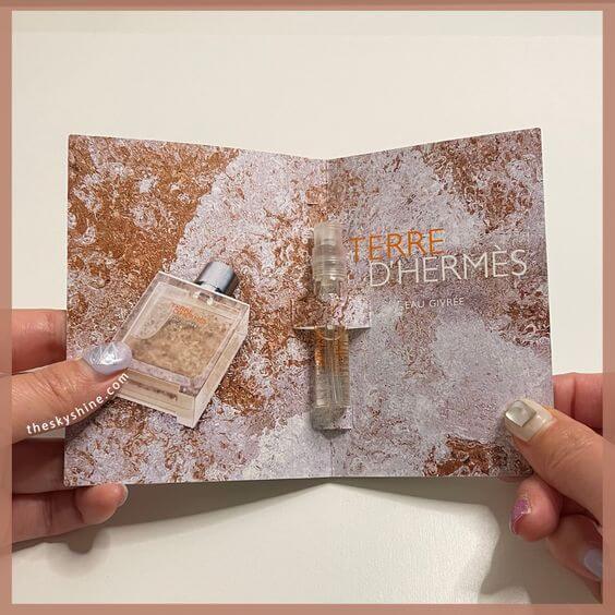 Hermes Terre d'Hermes Eau Givree Review: A Winter Fragrance For Men
1. The Fragrance main: Citron, Juniper berry, Timut pepper