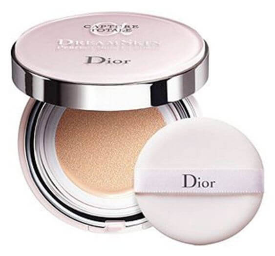 Makeup Cushions for Combination Skin to Survive the Heat  Dior Dreamskin Fresh & Perfect Face Cushion SPF 50 is a luxurious option that offers a radiant and natural finish. It provides the perfect balance of hydration and oil control for combination skin with visible signs of aging. The cushion also offers SPF 50 sun protection for added skin defense.