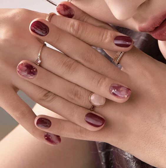 Top 6 Red Heart Gel Nail Strips for a Romantic Look 6. N Mulberry N Mulberry provides an elegant and sophisticated look that suits all skin tones by offering a gel-like gloss in a deep and dark red on a nude base
ohora Semi Cured Gel Nail Strips (N Mulberry)