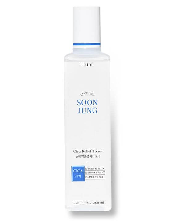 Korean Beauty: Top 5 Soothe And Repair Products For Sensitive Skin
ETUDE SoonJung Cica Relief Toner  repairs and strengthens your skin's barrier moisturizing and soothing effect to sensitive skin.