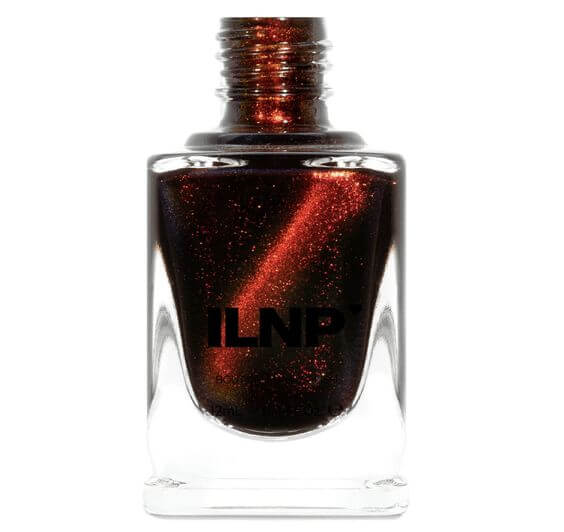 7 Best Products for Dark Red Nails: Polishes, Gel Nail Strips, and Press-On Nails  1. Nail Polish
ILNP Poison offers a luxurious look that is glamorous and chic. The Couture formula of the nail polish provides a vibrant and flashy red pigment.