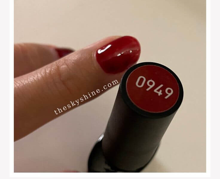 A Review of Modelones Gel Nail 0949: The Allure of Dark Red