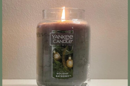 A Review of Yankee Candle Holiday Bayberry: A Must-Have for the Festive Season