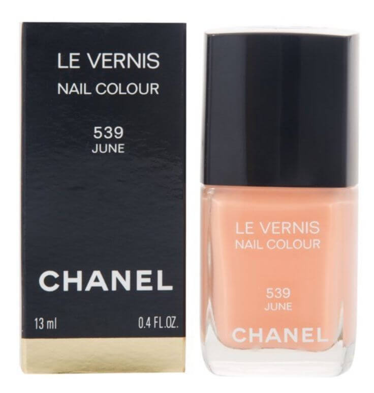 3 Stunning Nail Polishes for the Spring 1. Chanel 'Le Vernis Nail Colour 539 June' Bring the beauty of spring to your fingertips with muted apricot shade nail polishes. This adds a feminine and romantic touch to your nails.
Chanel Le Vernis Nail Colour 539 June 2012 Spring Collection