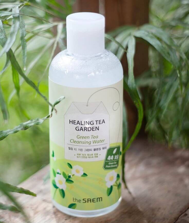 Revitalize Your Skin: 7 Best Green Tea Makeup Removers 2. Cleansing Water
This gentle cleansing water, formulated with green tea, effectively lifts away makeup and impurities without the need for harsh rubbing. 
the SAEM Healing Tea Garden Cleansing Water Green Tea 