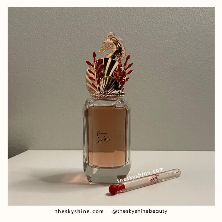 Mini Size vs 90 ml, A Detailed Comparison: Christian Louboutin’s Loubihorse Eau de Parfum Légère Christian Louboutin’s Loubihorse Eau de Parfum Légère, available in mini, 4ml, and 90ml sizes, offers a fragrance experience that exudes bold sensuality with a glamorous touch of premium vanilla.