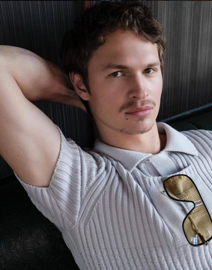 Top 6 Celebrity Beard Grooming Style for Men 1. Ansel Elgort's Lightly Bearded Look  Ansel summer style that fluctuates between clean-shaven and a neatly trimmed beard.
Ansel Elgort 