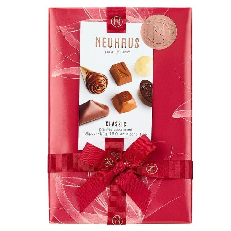 The 5 Best Luxury Chocolates for Your Valentine’s Day 2. Neuhaus - VALENTINE BALLOTIN 1 LB Neuhaus, known for inventing the Belgian praline, offers red box filled with chocolates of 100% natural origin. It’s perfect for a gourmet chocolate gift.
Neuhaus VALENTINE BALLOTIN 1 LB
Belgian Chocolate 2024 Valentine Ballotin 1 lb Assorted Chocolates - 38 Pieces Assorted Milk, White & Dark Chocolate Pralines – Romantic Gift – Gourmet Chocolate Gift