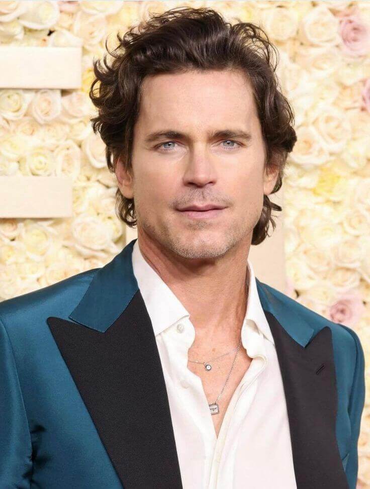 How to Choose the Right Beard for Your Face Shape 3. Rectangle or Oblong Face Shape For those with rectangle or oblong face shapes, the goal is to create a fuller and more balanced appearance. 
Matt Bomer
