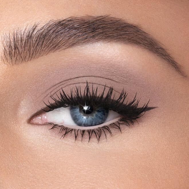 Flattering Beige Eyeshadow Looks for All Complexions 1. Classic Natural Look You can achieve a subtle and everyday look by applying a light beige eyeshadow to your lids, which can also serve as a base for other eye makeup.
CHARLOTTE TILBURY MATTE EYES TO MESMERISE FLAWLESS BEIGE