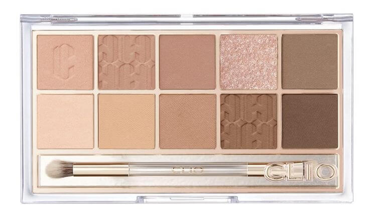 Fair Skin Favorites: Top K-Beauty Neutral Eyeshadow Palettes Get the look: For Every Skin Tone
CLIO Pro Eye Shadow Palette 011 WALKING ON THE COSY ALLEY