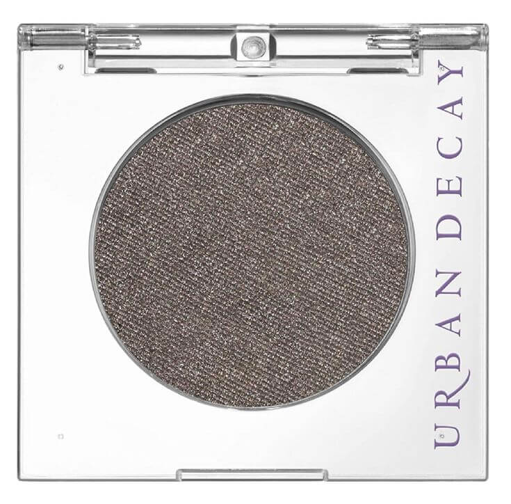 Gorgeous Gray: The Best Single Shimmer Eyeshadows for Fair Skin Get the look: Neutral Elegance
Urban Decay Eyeshadow Mushroom (gunmetal shimmer)