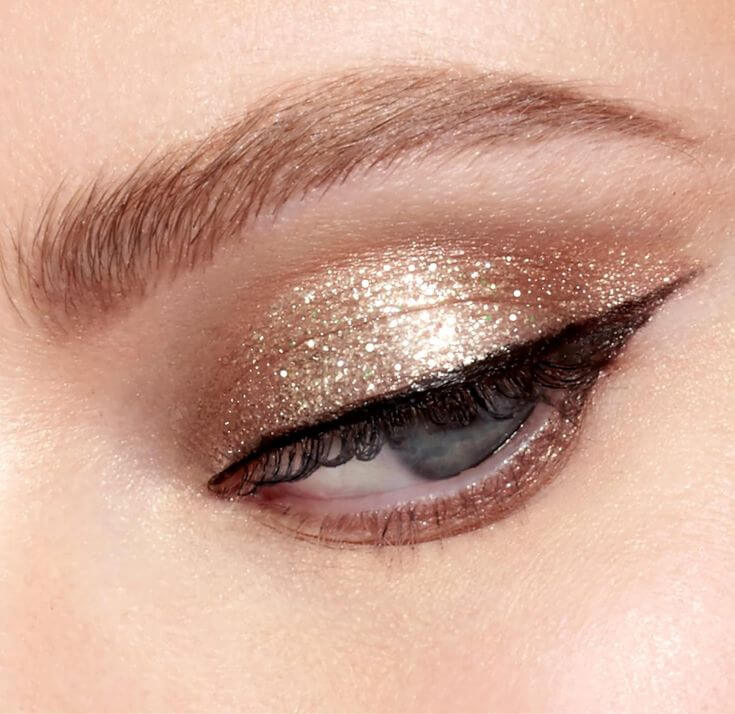 The Best Champagne Eyeshadows for Your Skin Tone 1. For Fair Skin For brightening eyes, choose a calm, sparkling champagne shade that illuminates fair skin without overpowering it.
stila Mini Glitter & Glow Kitten Karma