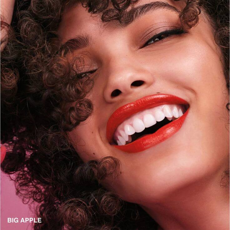 Fresh and Fruity: Best Red Lip Glosses to Inspire a Vibrant Makeup Look Bobbi Brown Crushed Liquid Lip in Big Apple  warm-toned red gloss provides a creamy finish and long-lasting moisture due to its rich nourishing ingredients.
Bobbi Brown Crushed Liquid Lip (Big Apple)
