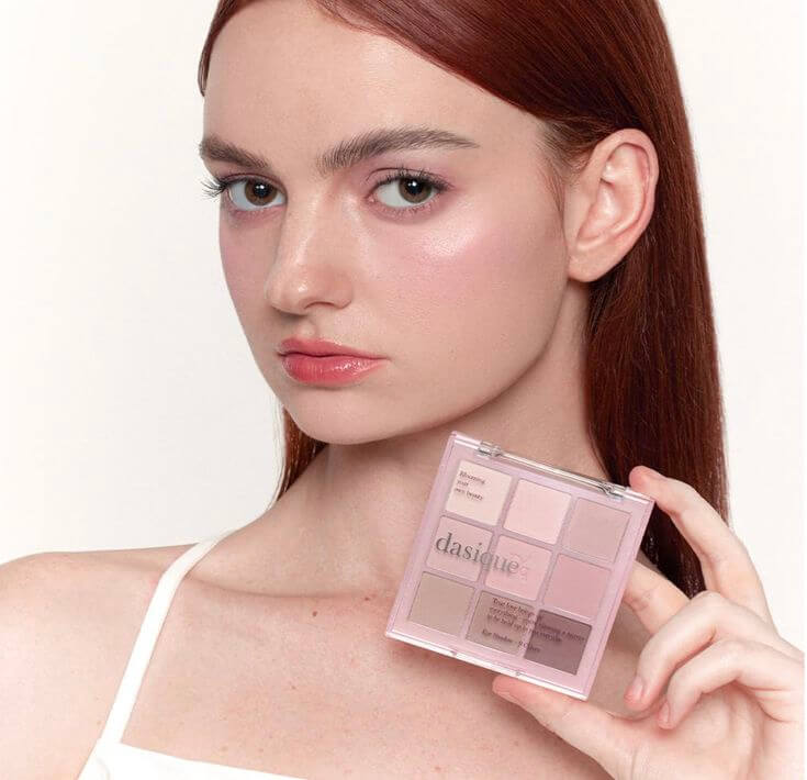 Best Pink Eyeshadow Palettes for Cool-Toned Light Summer Makeup Dasique Shadow Palette #13 Cool Blending