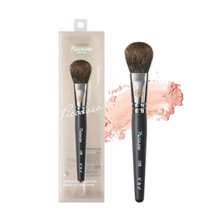 Top 3 Fluffy Brushes for Effortless Blush Application Piccasso Brush 108 Blusher Brush