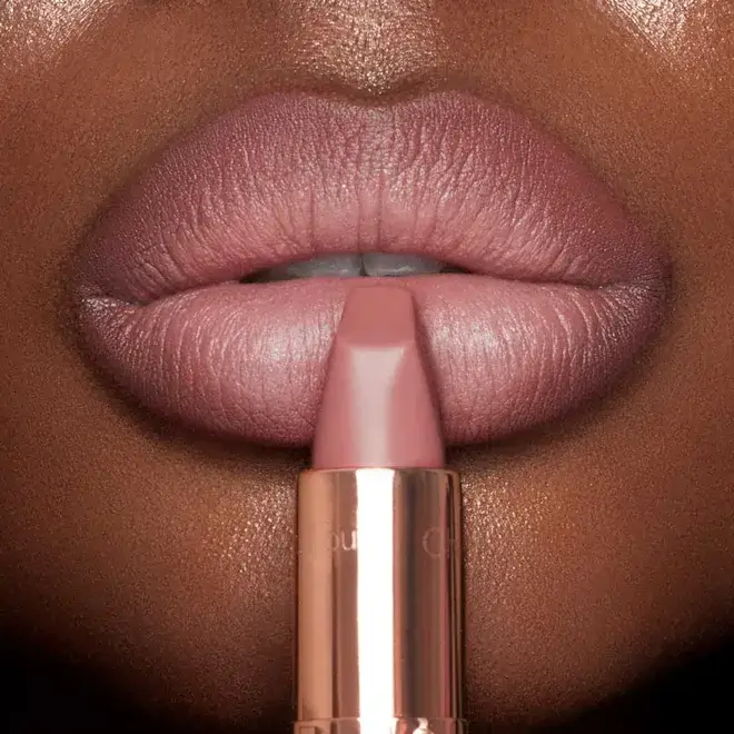 Rosy Lipsticks That Define Effortless Elegance Charlotte Tilbury Lipstick Pillow Talk